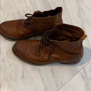 Frye boot 10.5 Johnny brown good condition